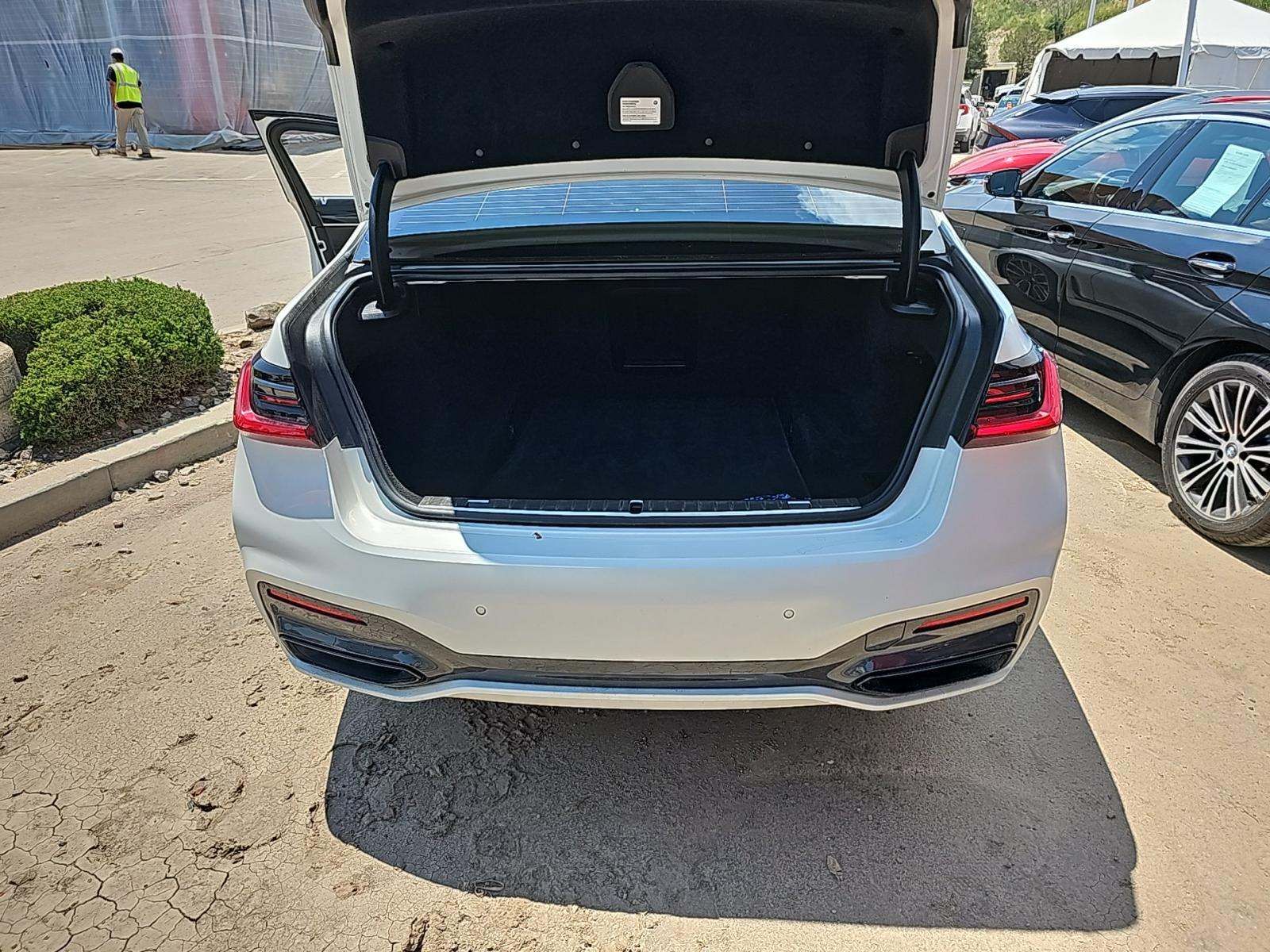 2022 BMW 7 Series 750i xDrive AWD