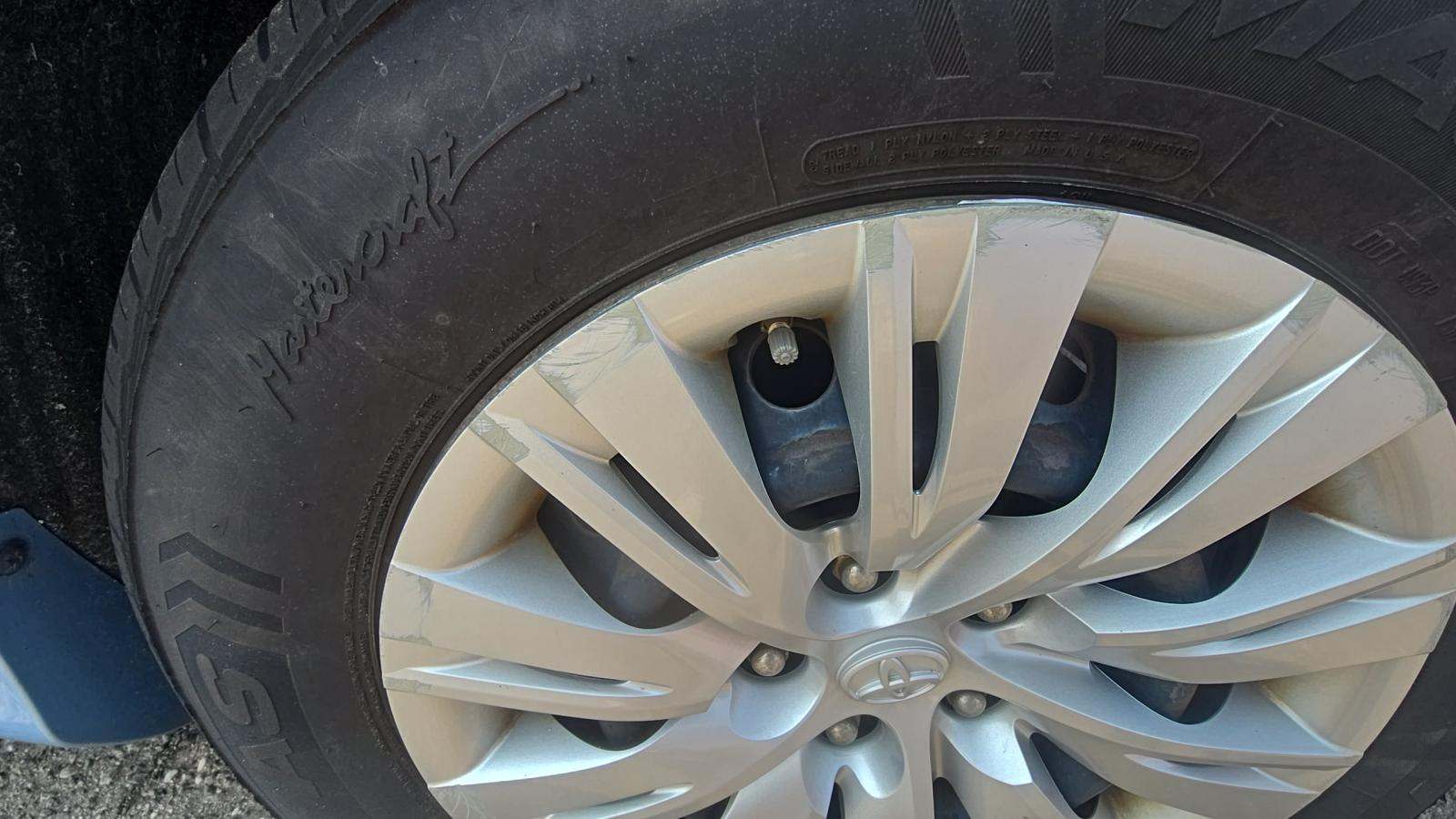 2012 Toyota Camry LE FWD