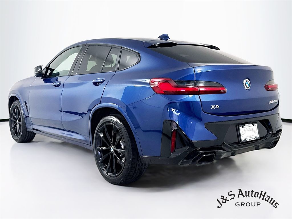 2022 BMW X4 M40i AWD