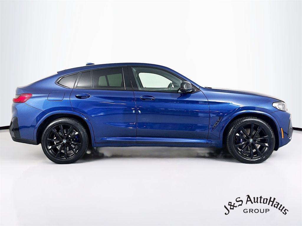 2022 BMW X4 M40i AWD