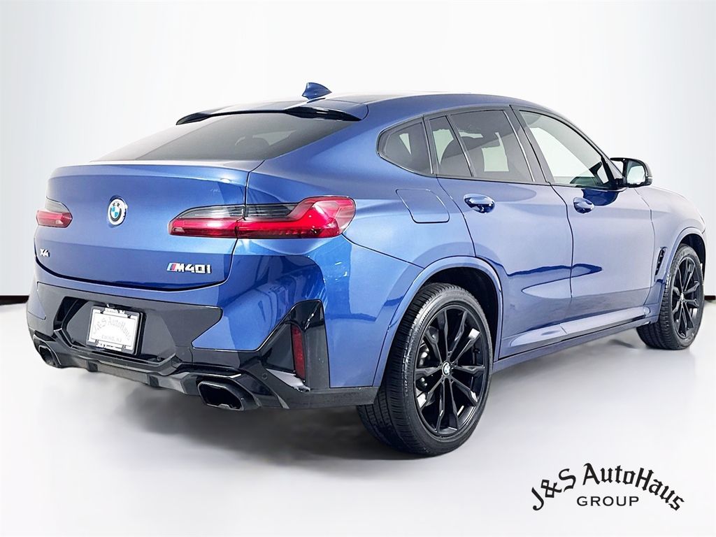 2022 BMW X4 M40i AWD