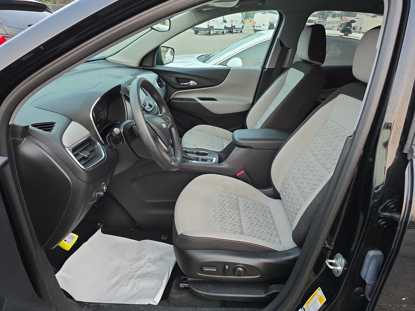 2023 Chevrolet Equinox LS FWD