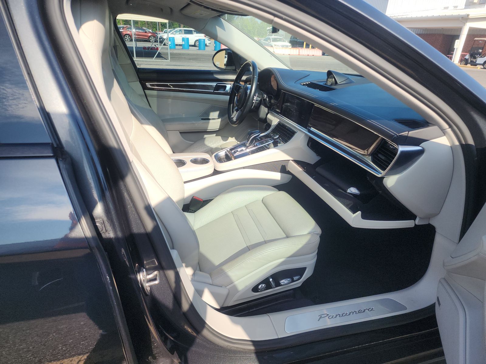 2017 Porsche Panamera Base RWD