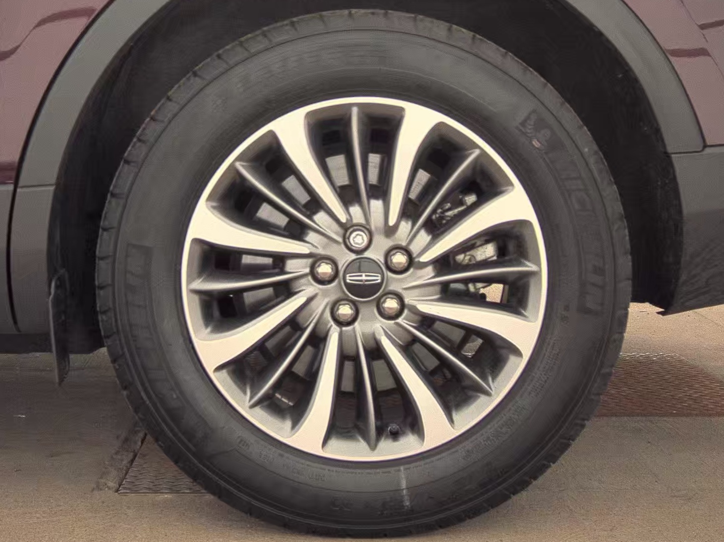 2022 Lincoln Nautilus Standard AWD