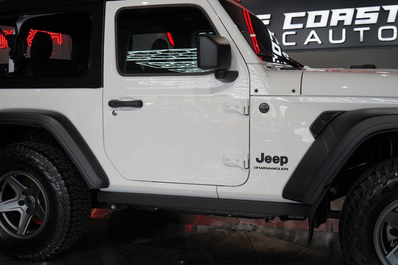 Jeep Wrangler 2 Door Sport снимка Jeep Wrangler 2 Door Sport