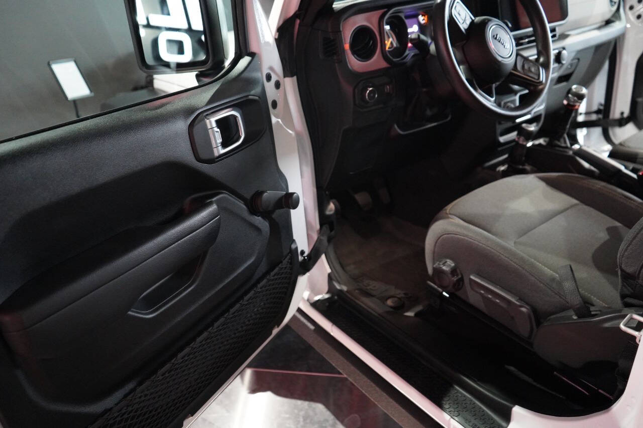 Jeep Wrangler 2 Door Sport снимка Jeep Wrangler 2 Door Sport