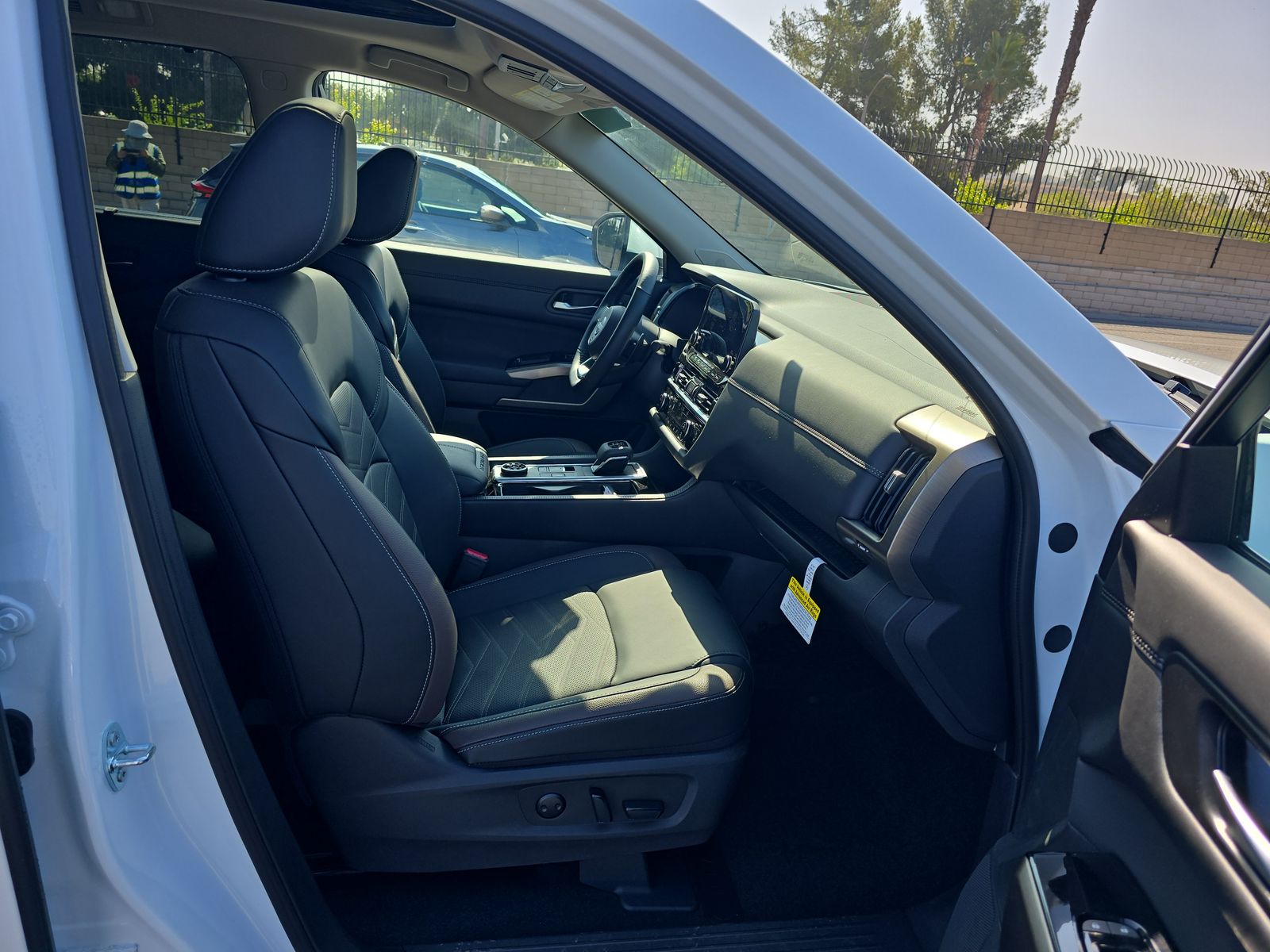 2025 Nissan Pathfinder Platinum AWD