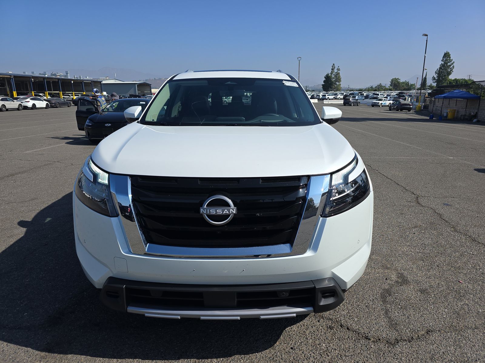 2025 Nissan Pathfinder Platinum AWD