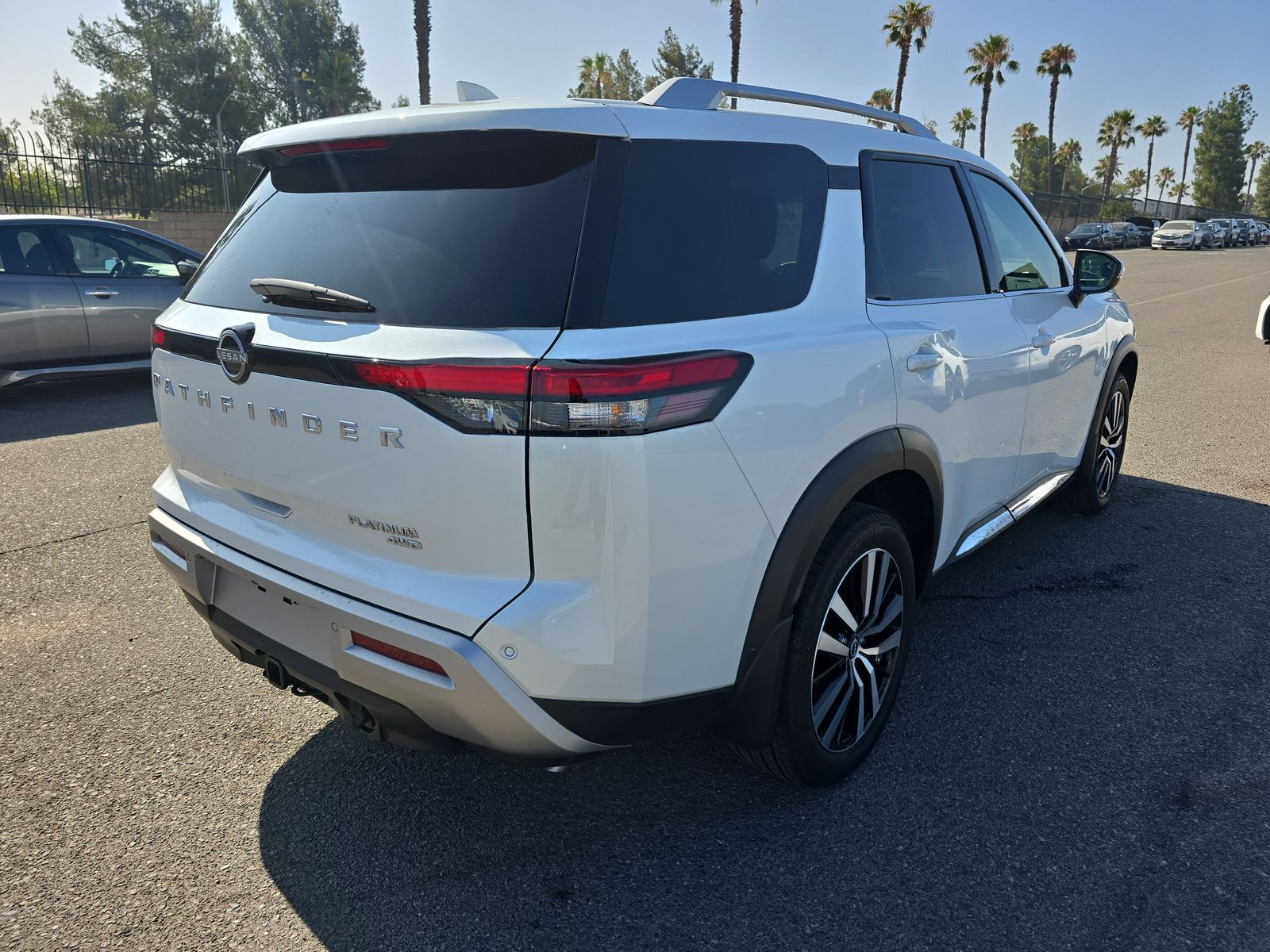 2025 Nissan Pathfinder Platinum AWD