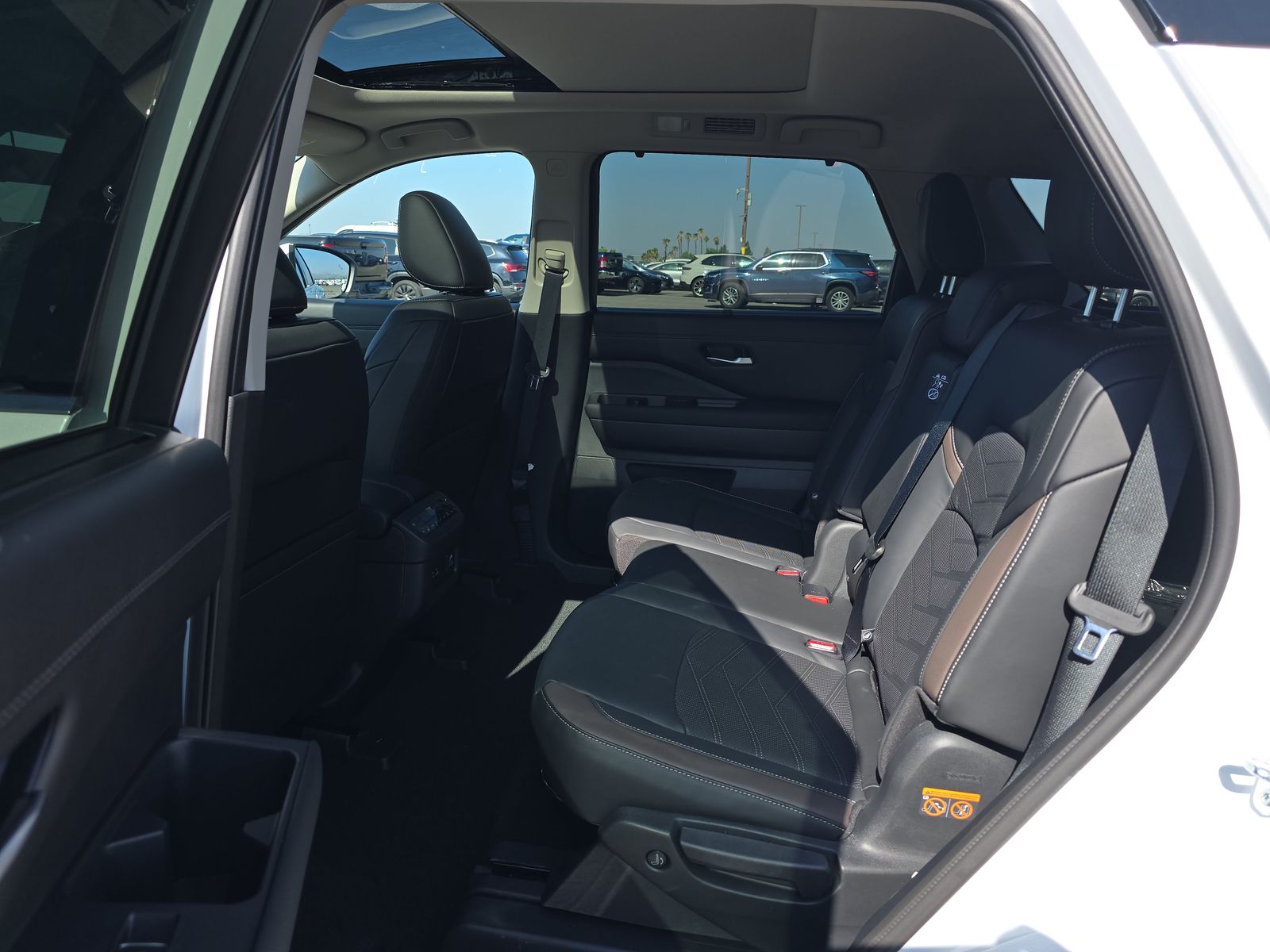 2025 Nissan Pathfinder Platinum AWD