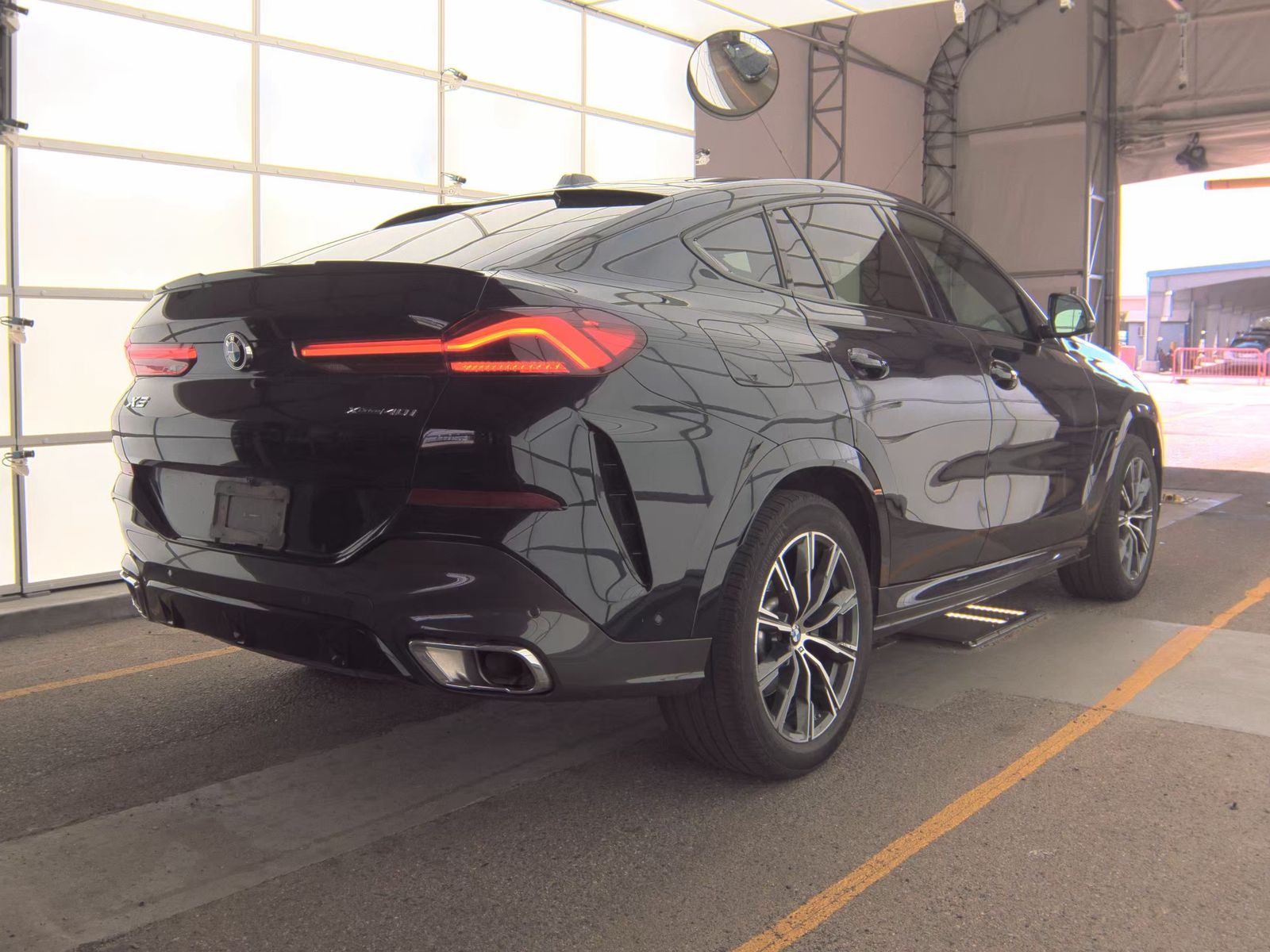 2025 BMW X6 xDrive40i AWD