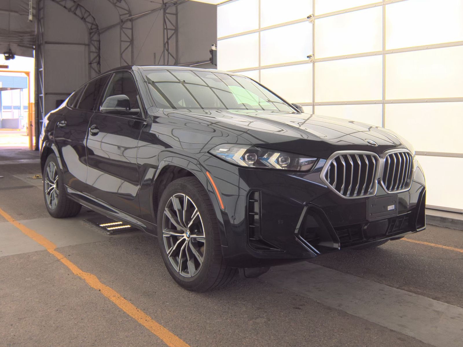 2025 BMW X6 xDrive40i AWD