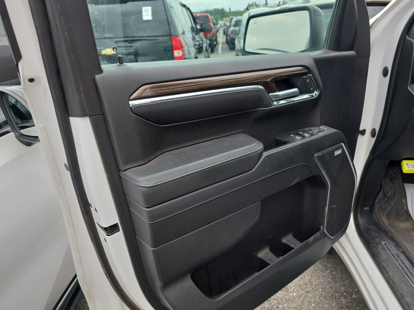 2023 Chevrolet Silverado 1500 RST AWD