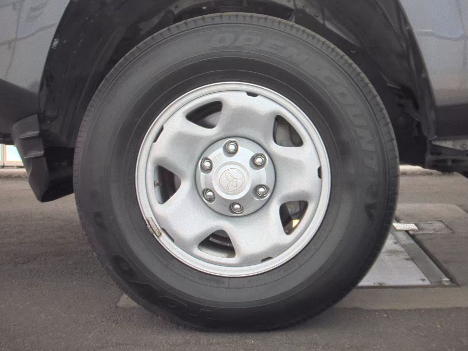 2022 Toyota Tacoma SR5 RWD