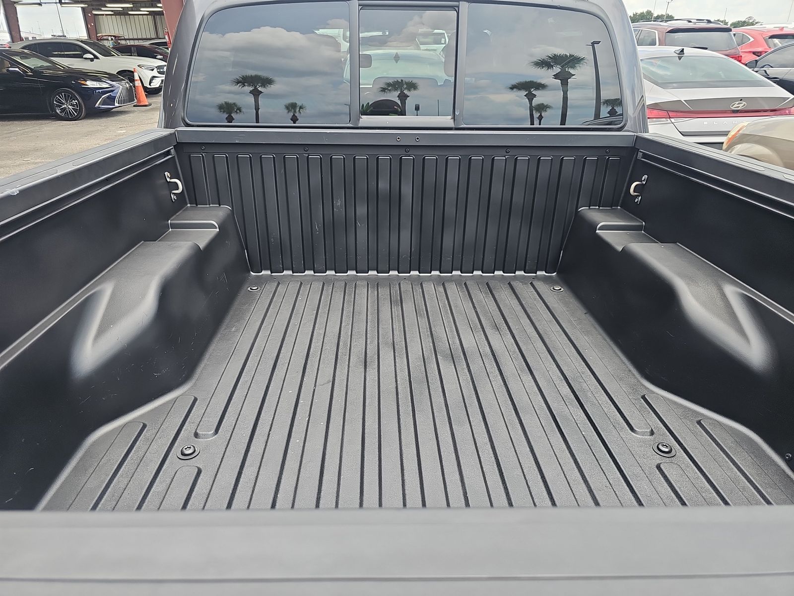 2022 Toyota Tacoma SR5 RWD