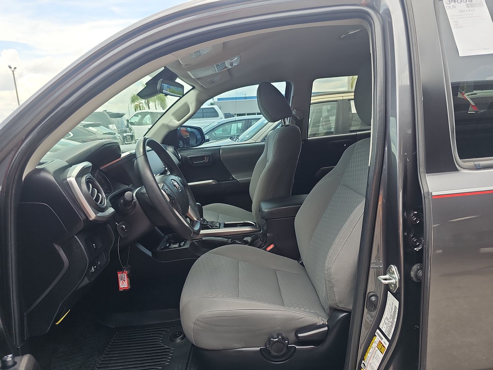 2022 Toyota Tacoma SR5 RWD