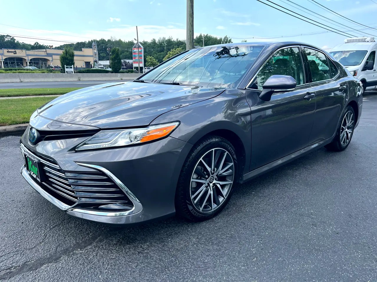 2023 Toyota Camry Hybrid XLE FWD