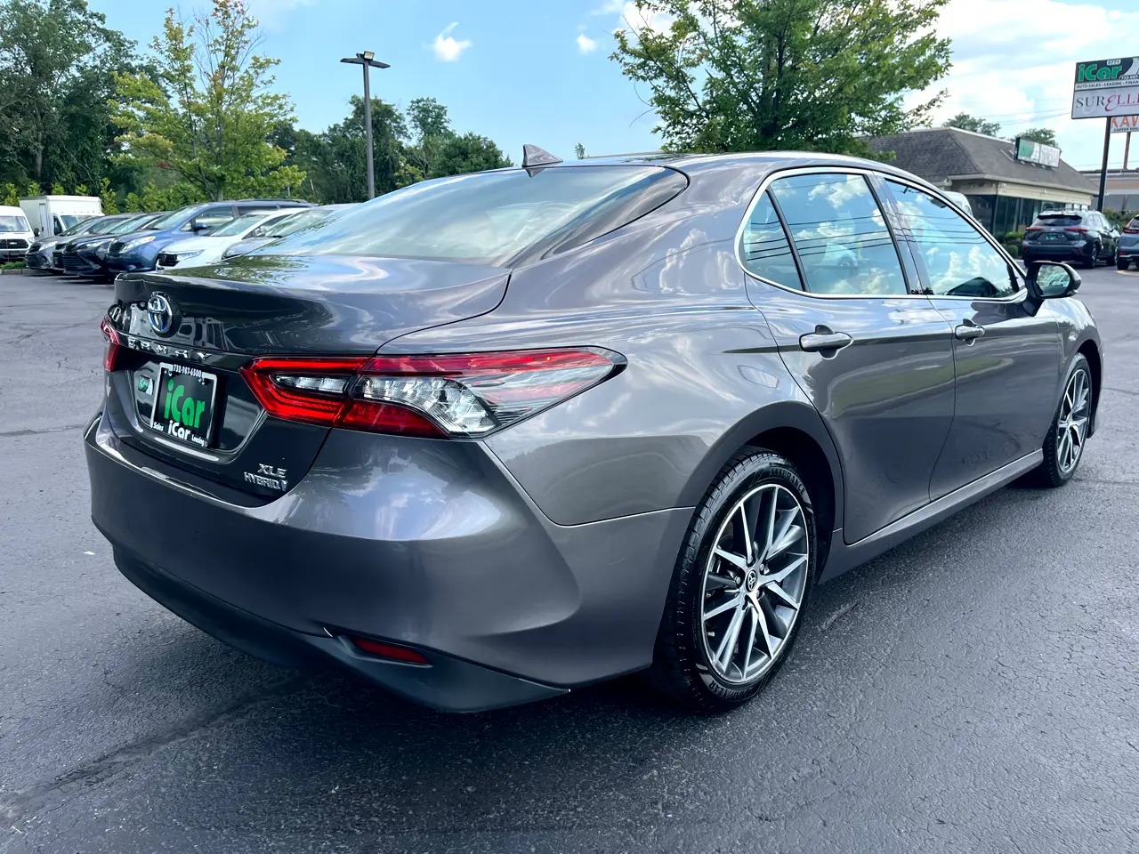 2023 Toyota Camry Hybrid XLE FWD