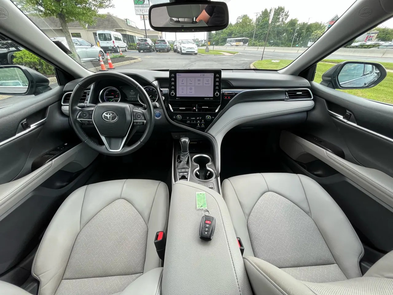 2023 Toyota Camry Hybrid XLE FWD