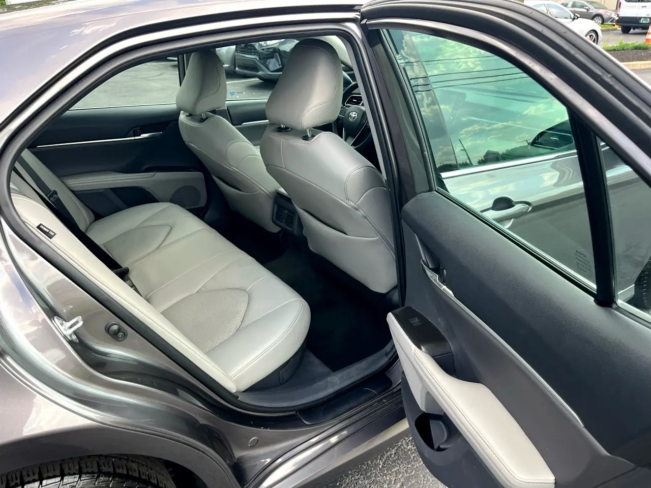 2023 Toyota Camry Hybrid XLE FWD