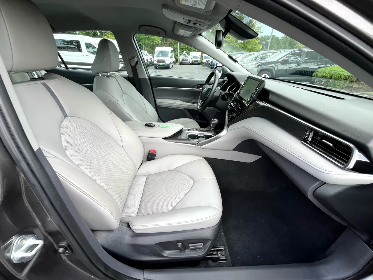 2023 Toyota Camry Hybrid XLE FWD