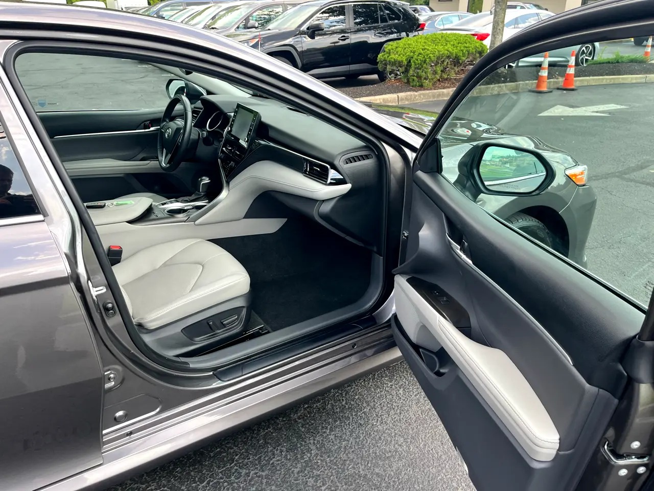 2023 Toyota Camry Hybrid XLE FWD