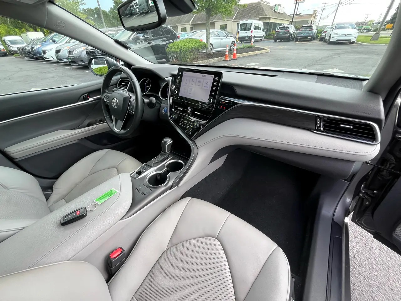 2023 Toyota Camry Hybrid XLE FWD