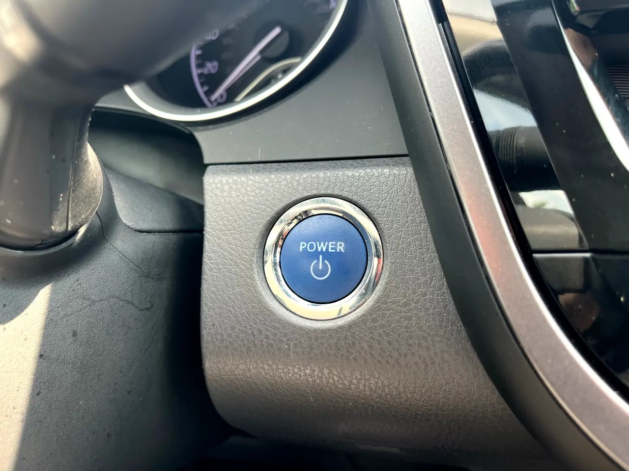 2023 Toyota Camry Hybrid XLE FWD