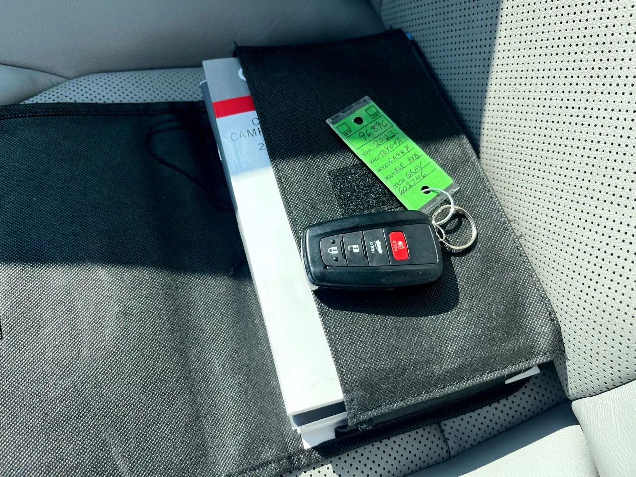 2023 Toyota Camry Hybrid XLE FWD