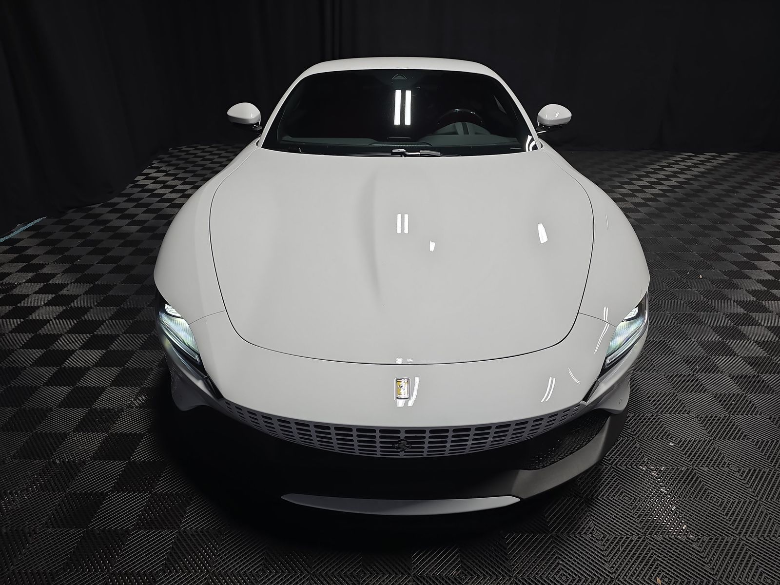 2023 Ferrari Roma Base RWD