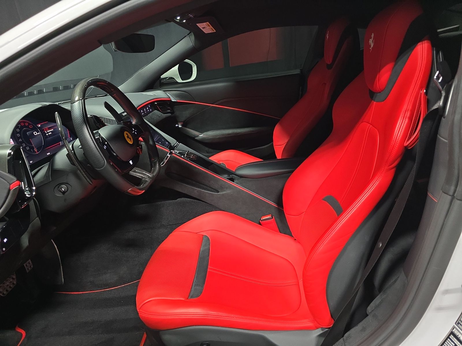 2023 Ferrari Roma Base RWD