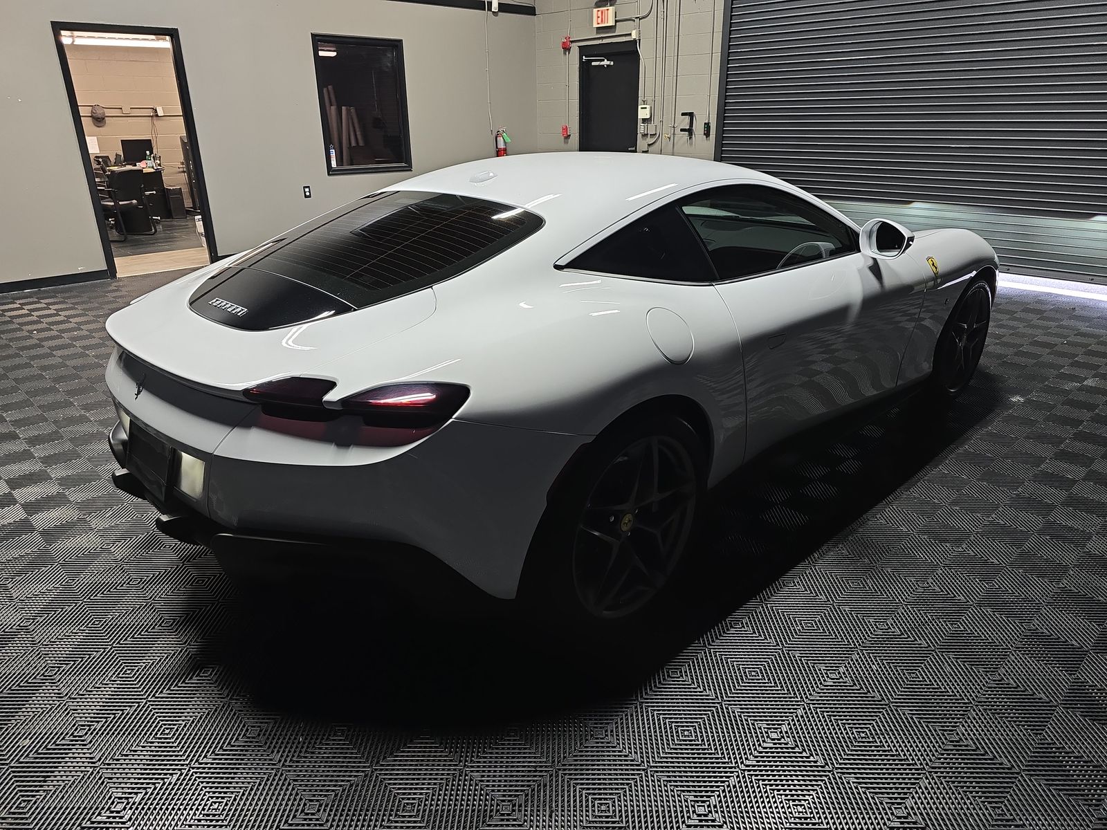 2023 Ferrari Roma Base RWD