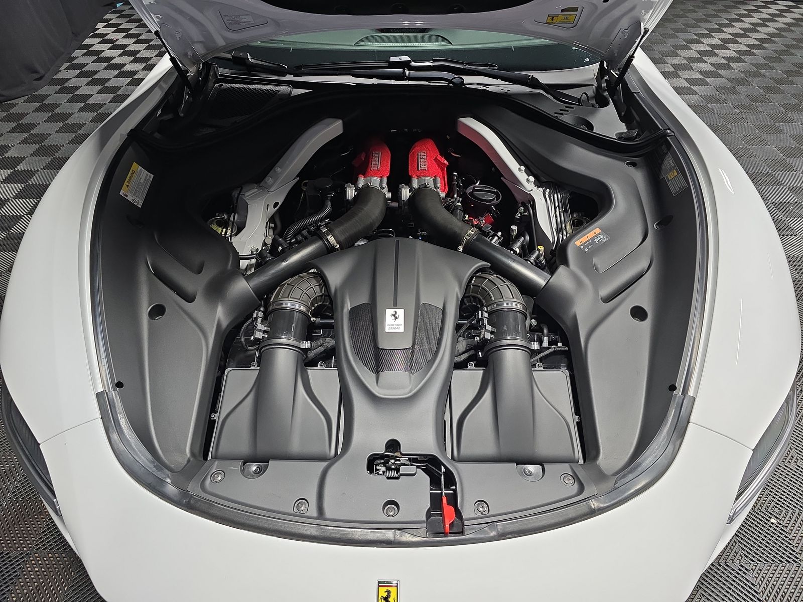 2023 Ferrari Roma Base RWD