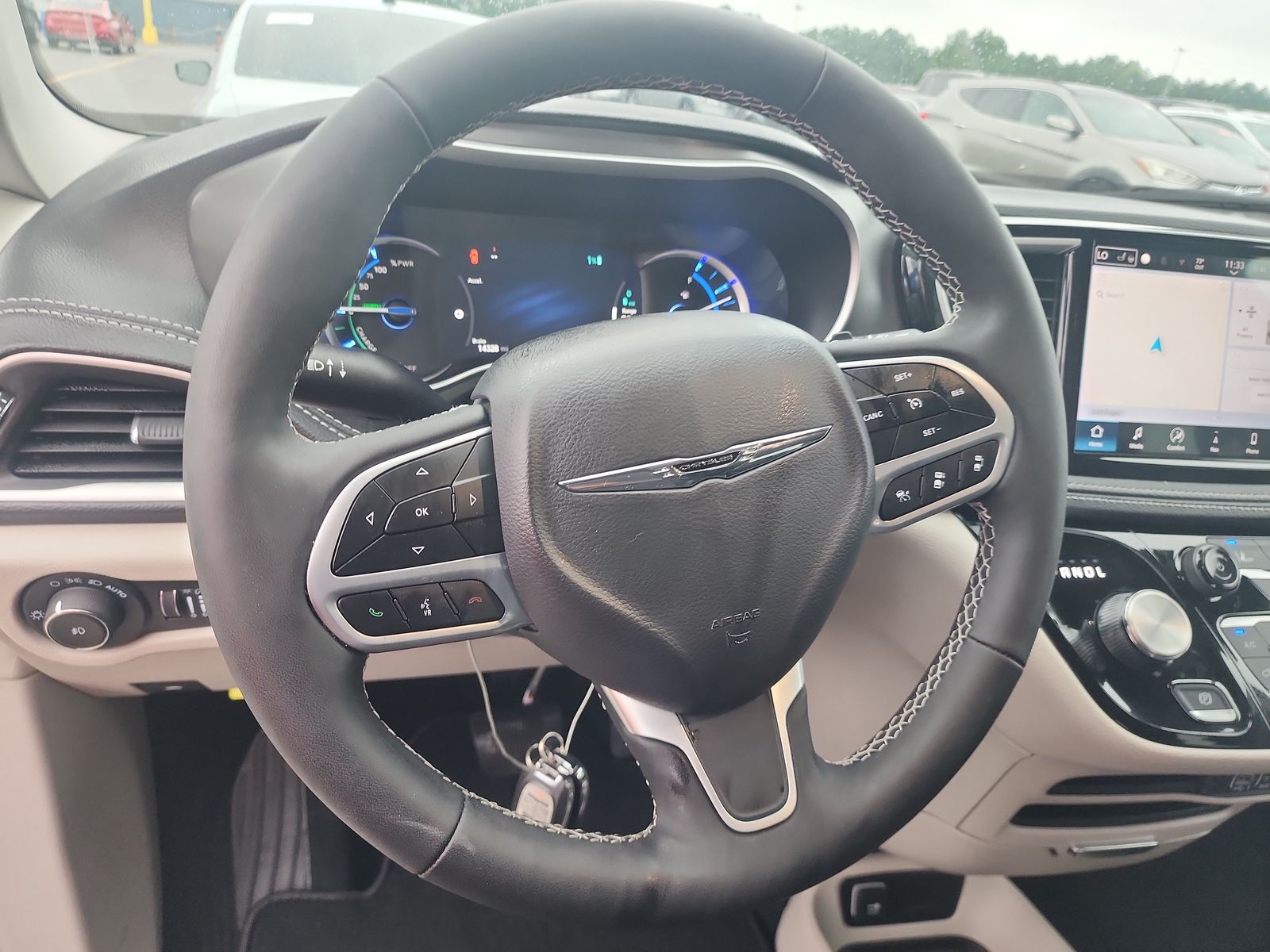 2024 Chrysler Pacifica Hybrid Select FWD