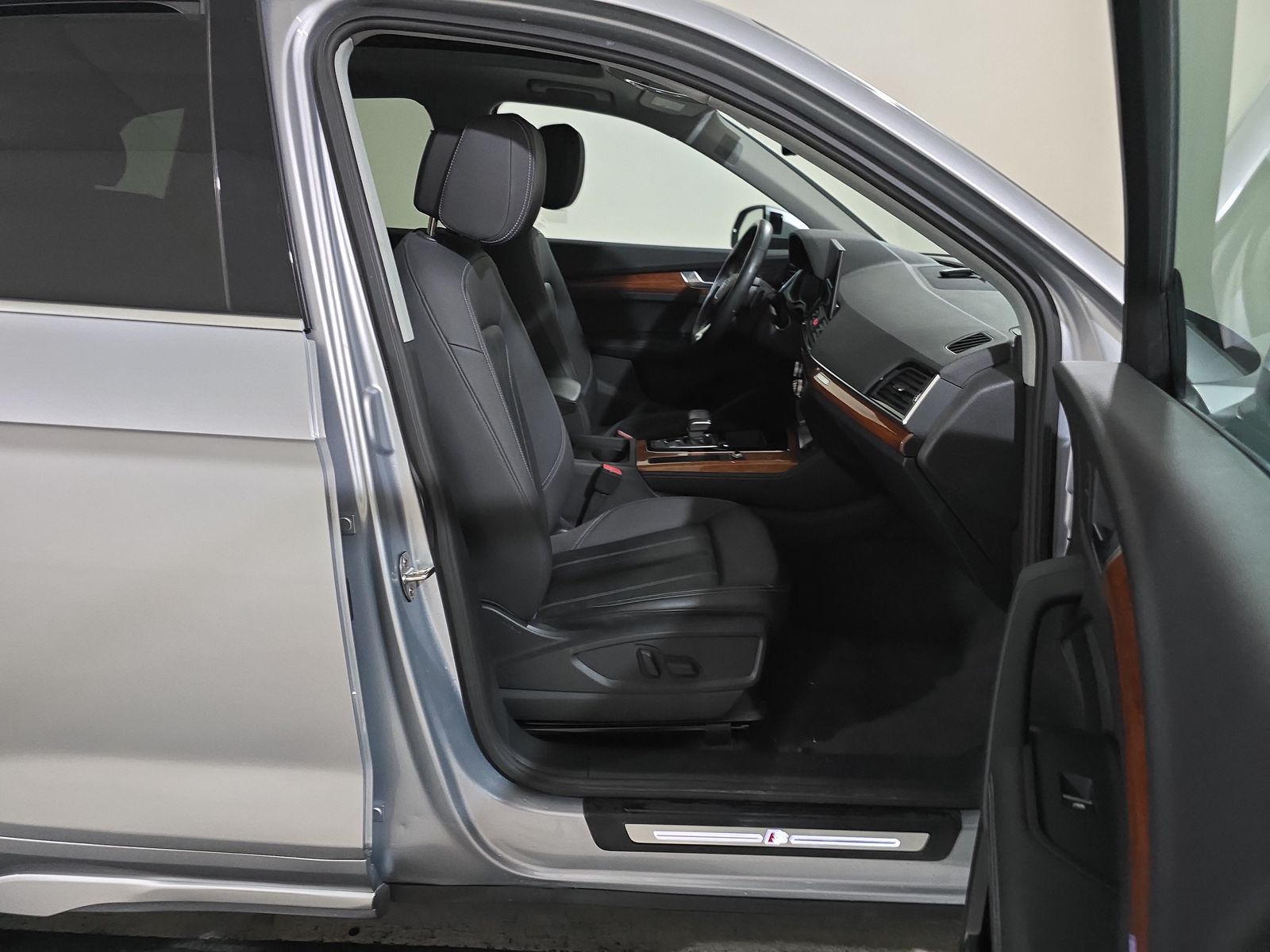 2023 Audi Q5 S line Premium Plus AWD