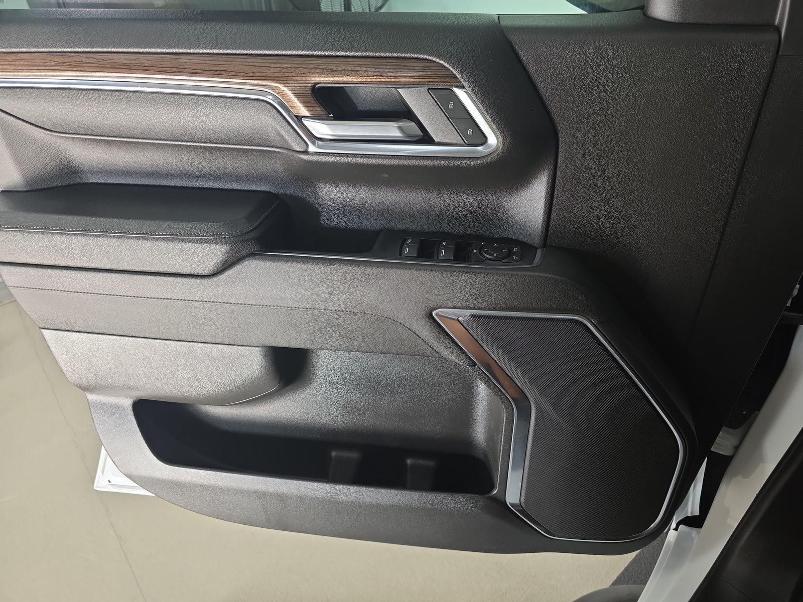2024 Chevrolet Silverado 1500 RST AWD