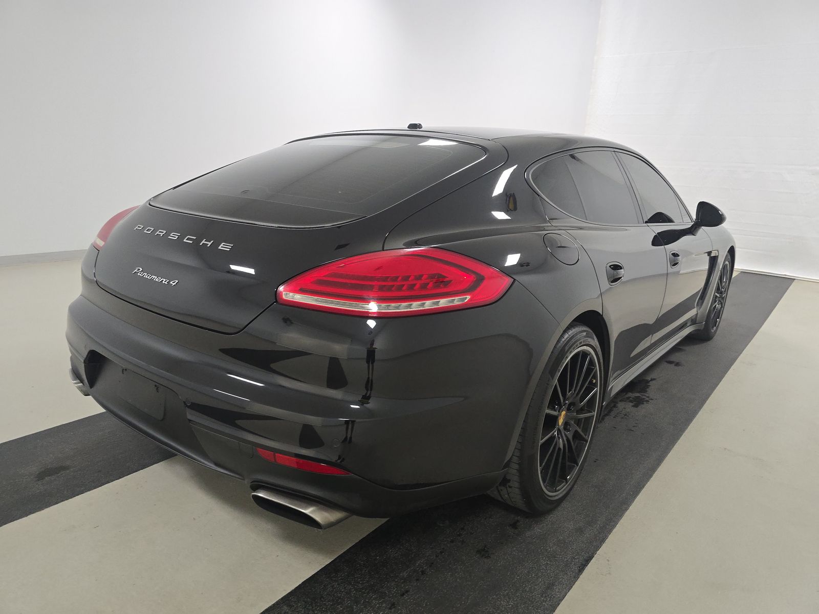 2016 Porsche Panamera 4 Edition AWD