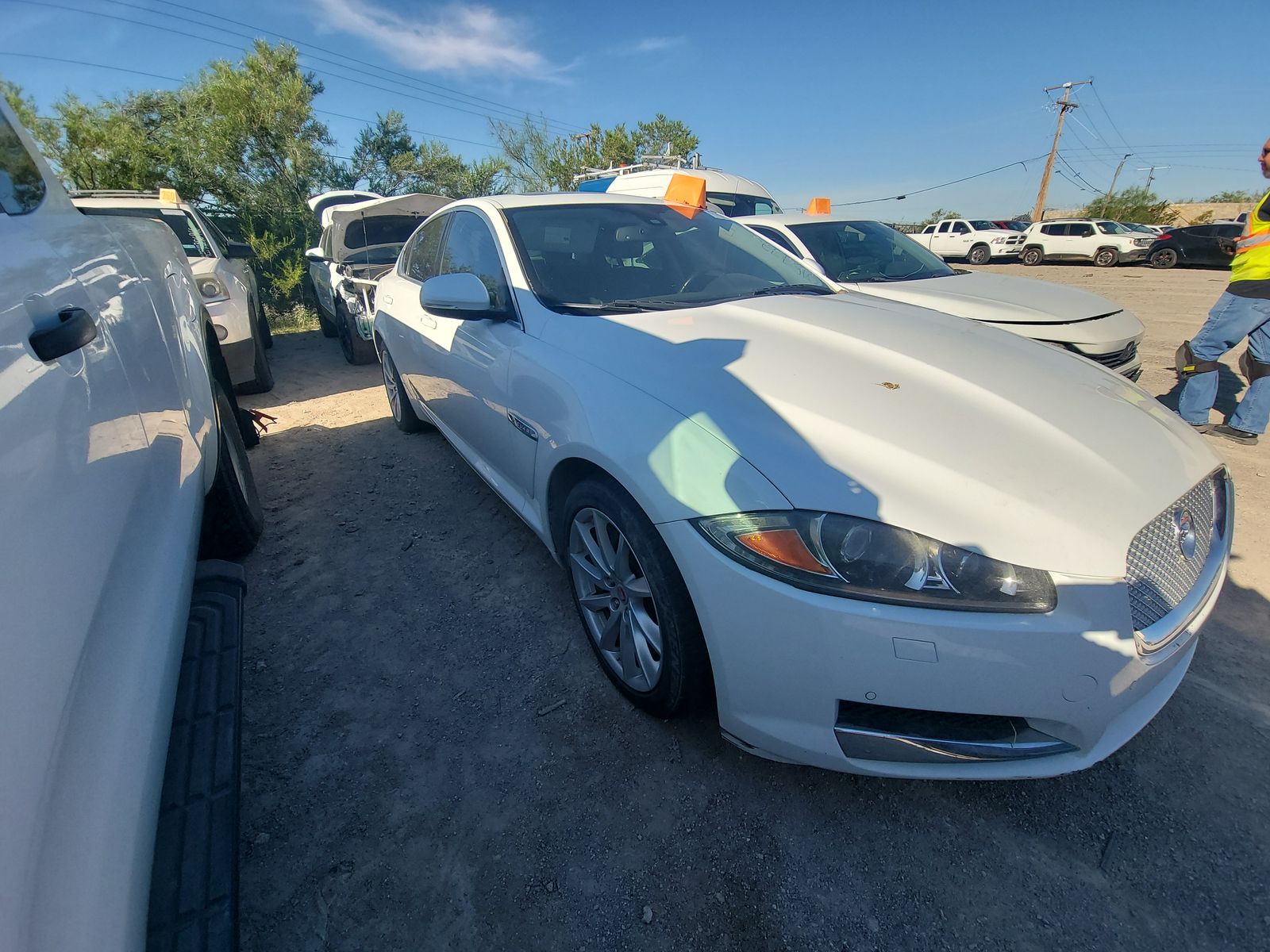 2014 Jaguar XF 2.0T RWD