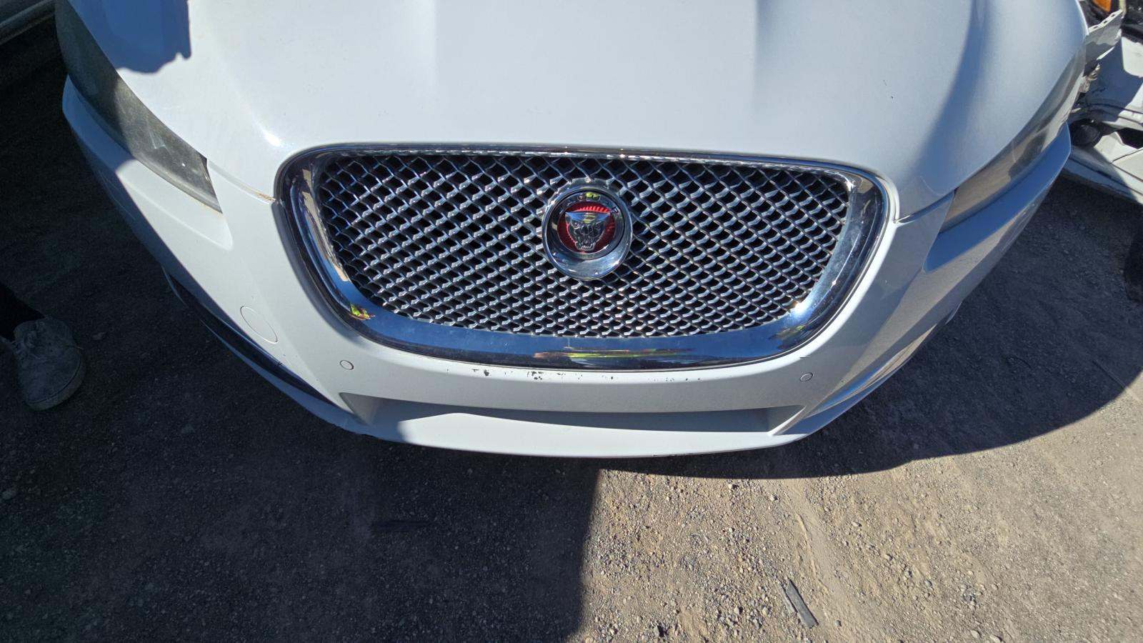 2014 Jaguar XF 2.0T RWD