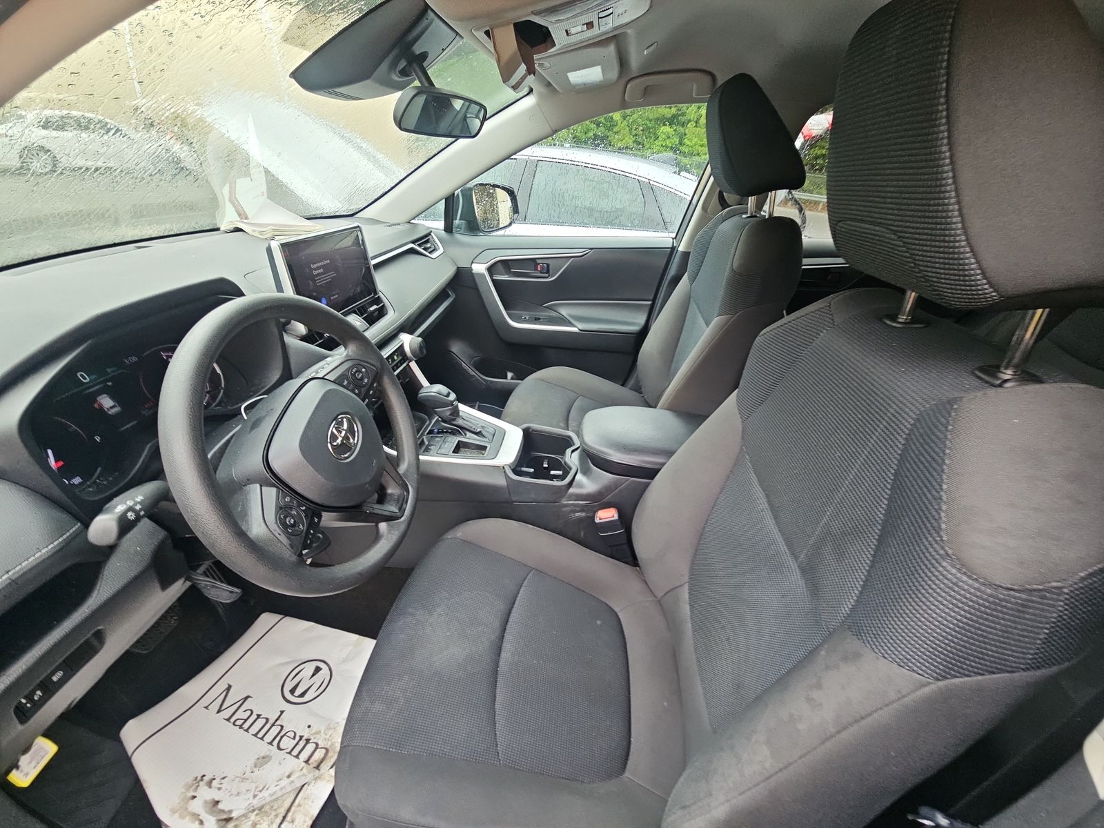 2023 Toyota RAV4 LE FWD