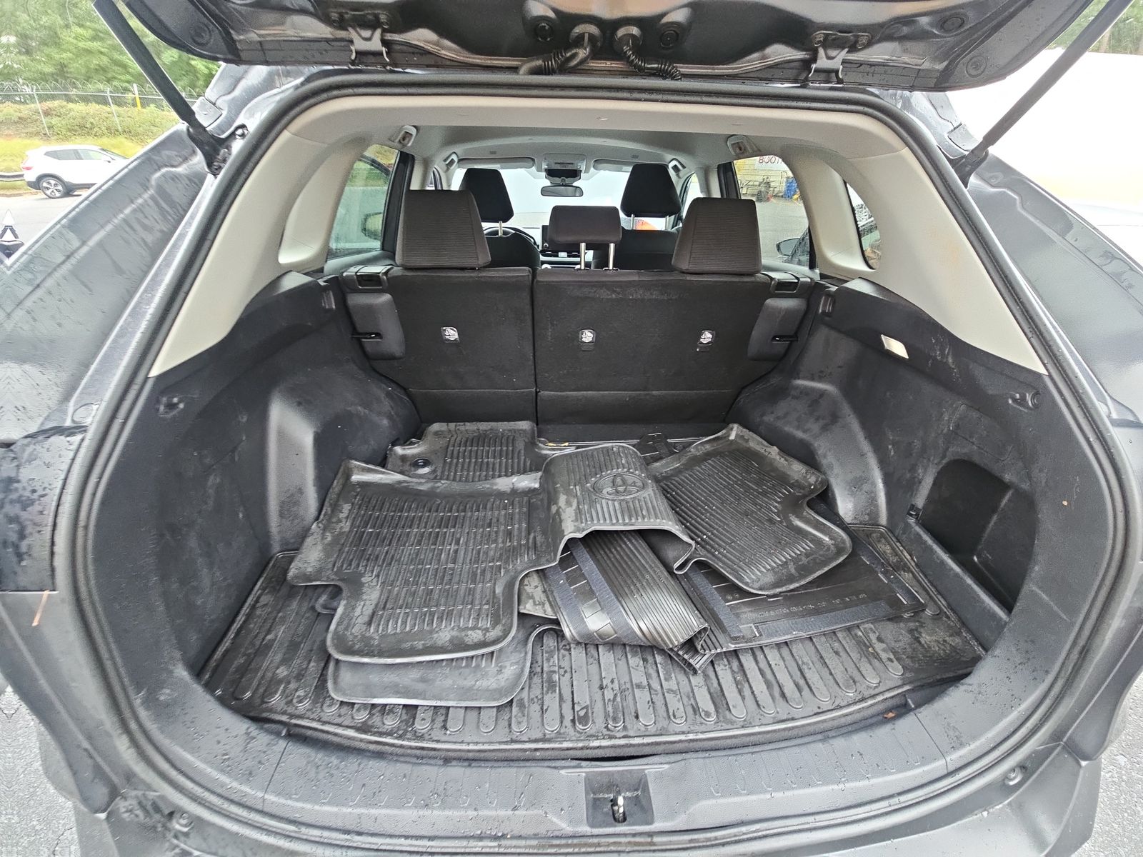 2023 Toyota RAV4 LE FWD