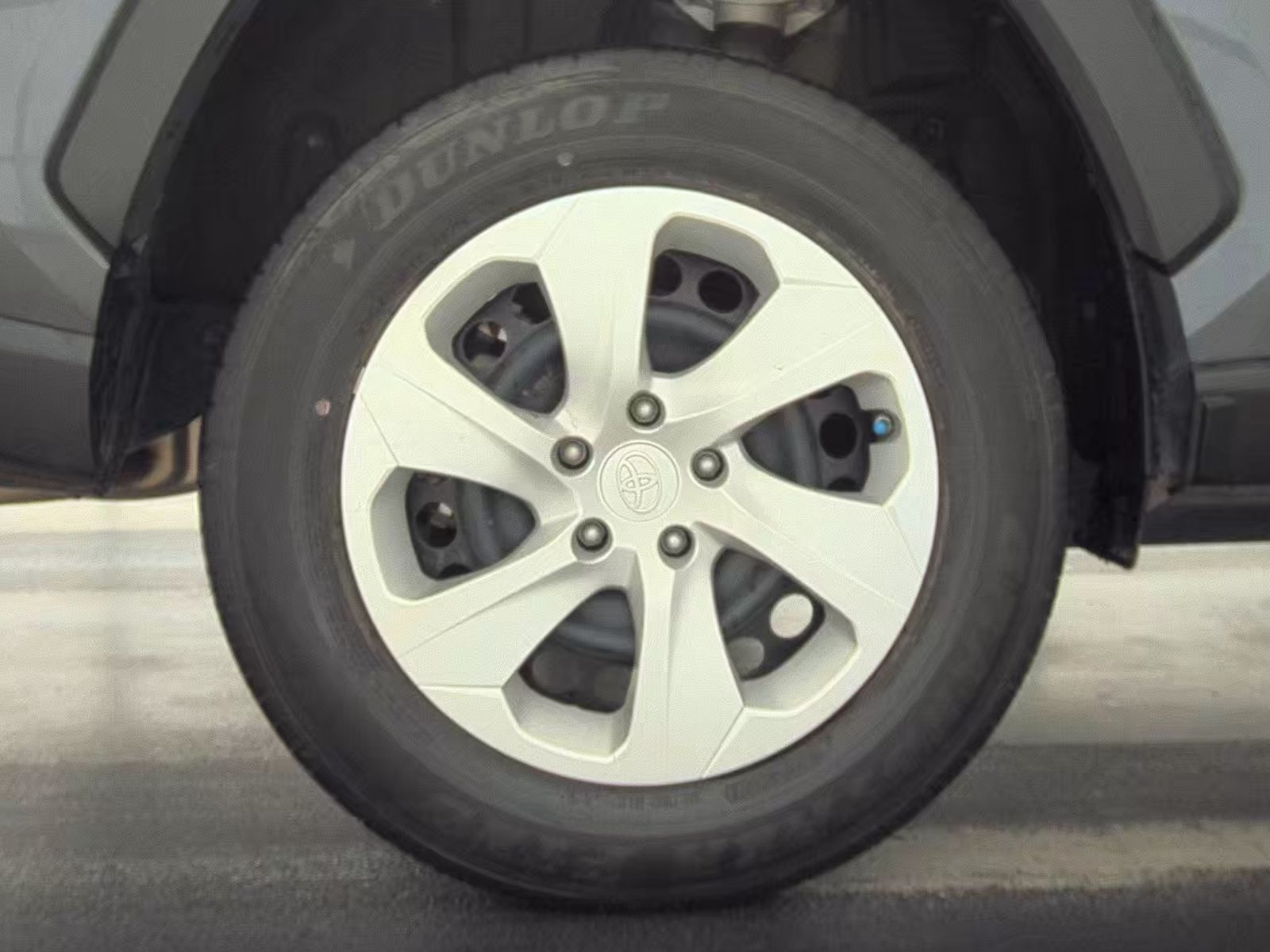 2023 Toyota RAV4 LE FWD