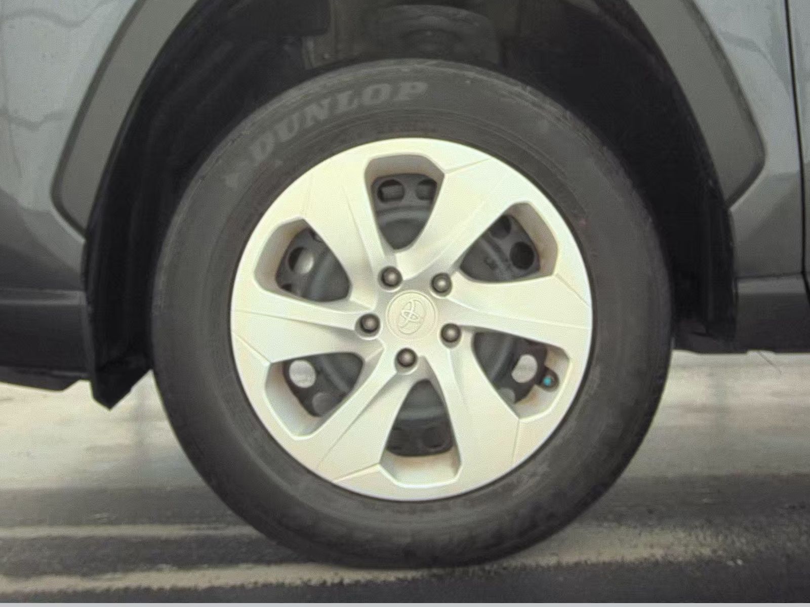 2023 Toyota RAV4 LE FWD