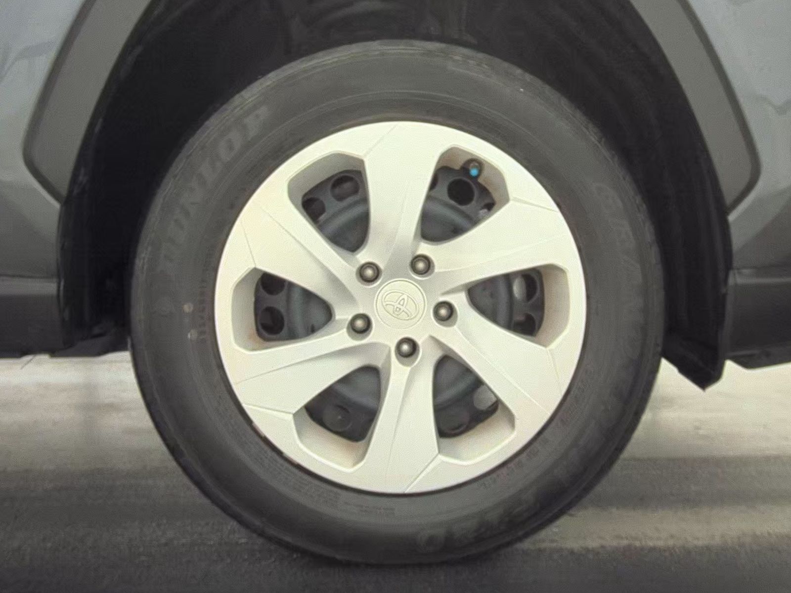 2023 Toyota RAV4 LE FWD