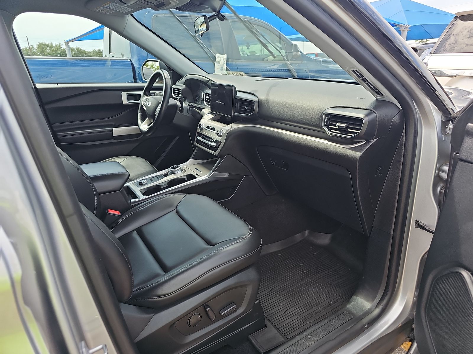 2022 Ford Explorer XLT AWD