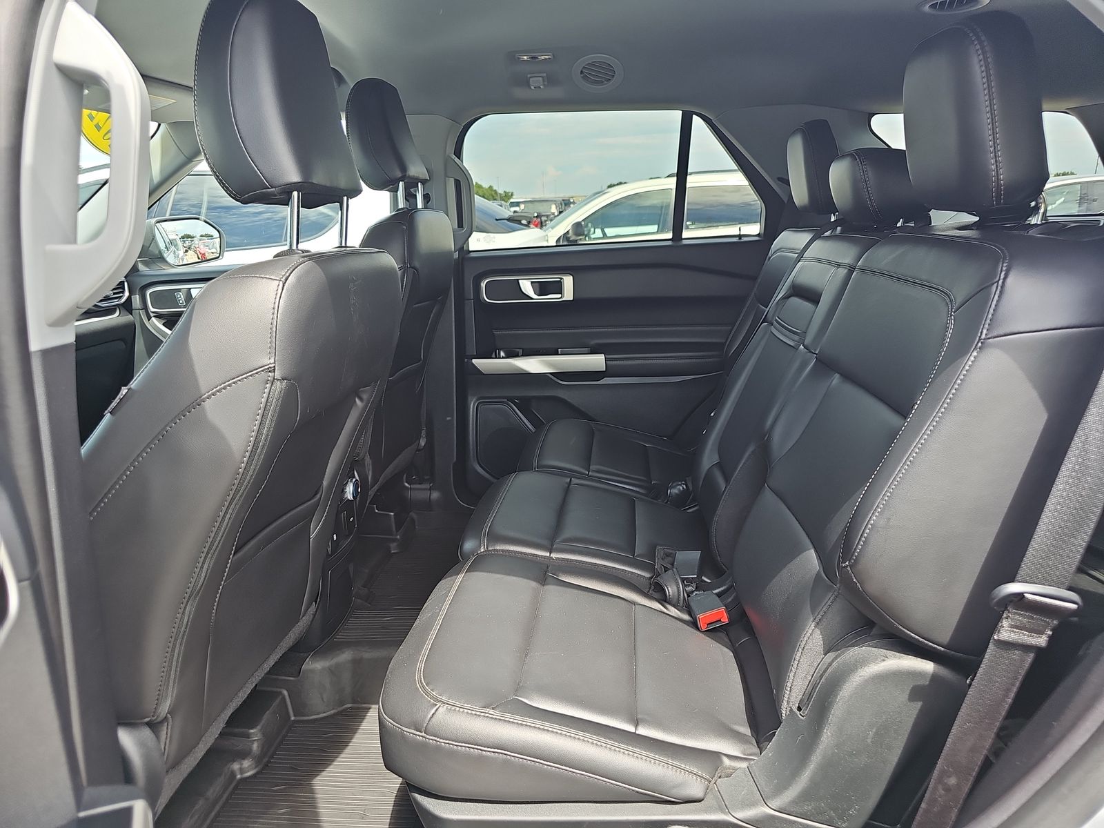 2022 Ford Explorer XLT AWD