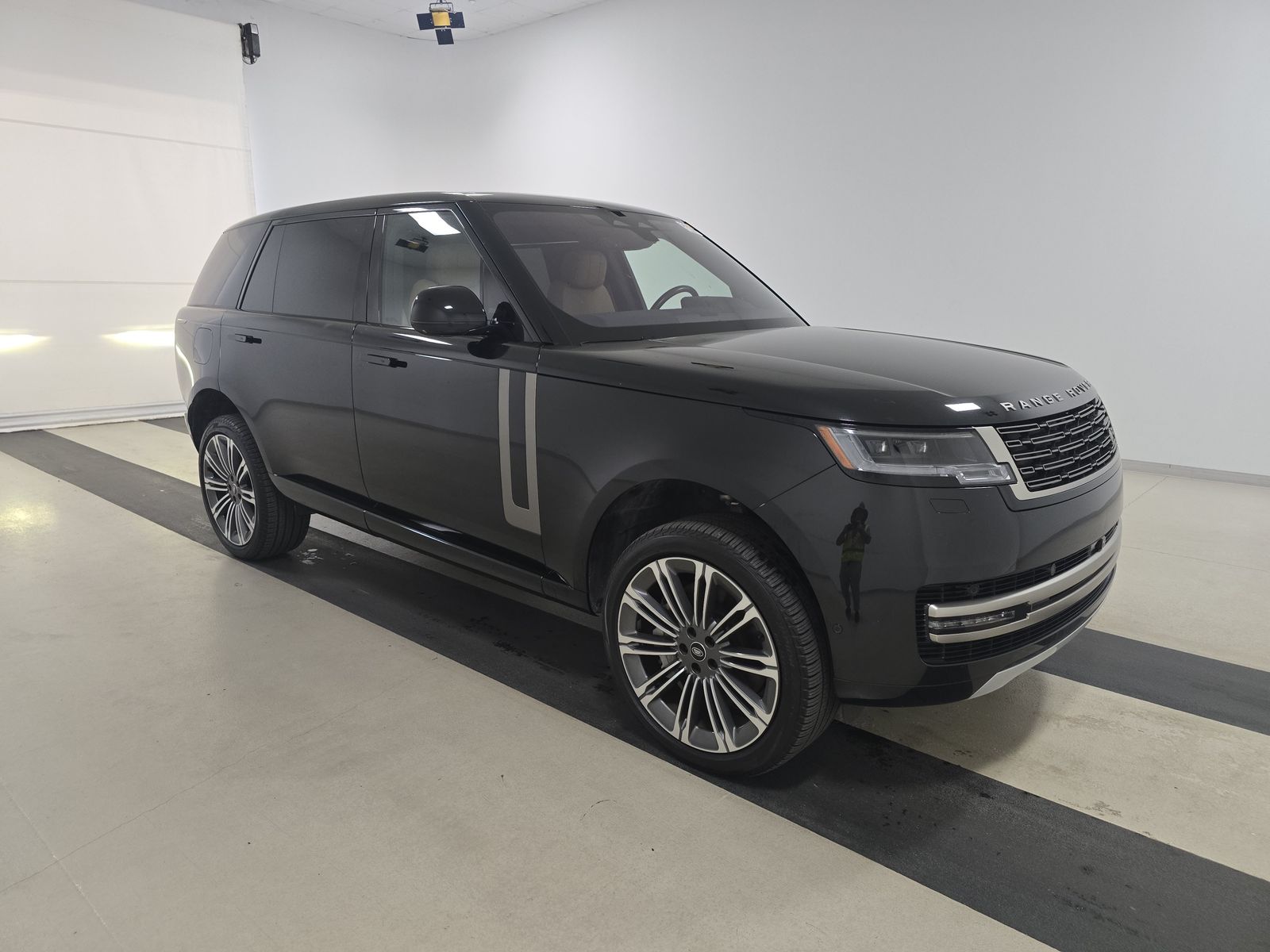 2023 Land Rover Range Rover SE LWB AWD