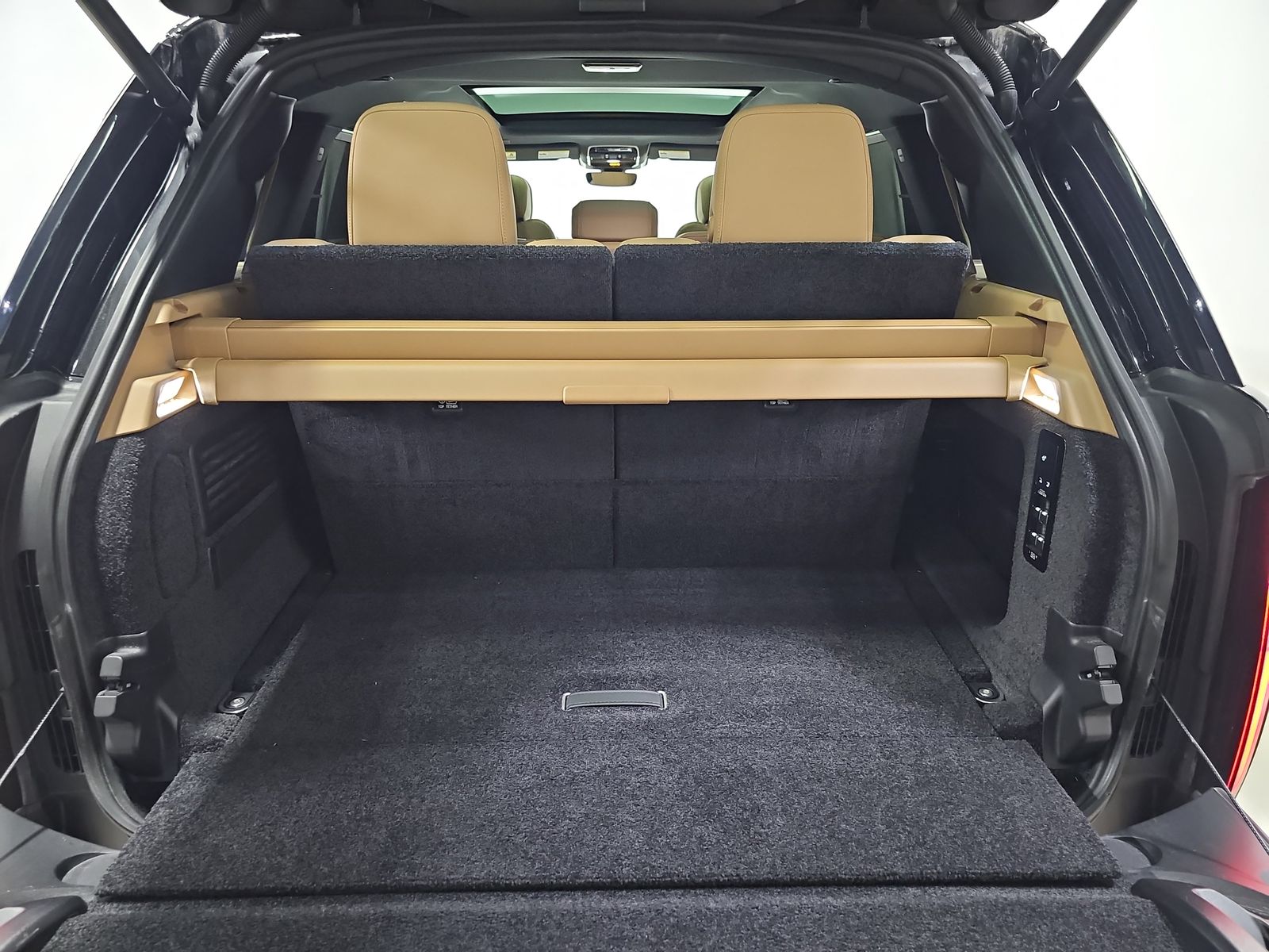 2023 Land Rover Range Rover SE LWB AWD