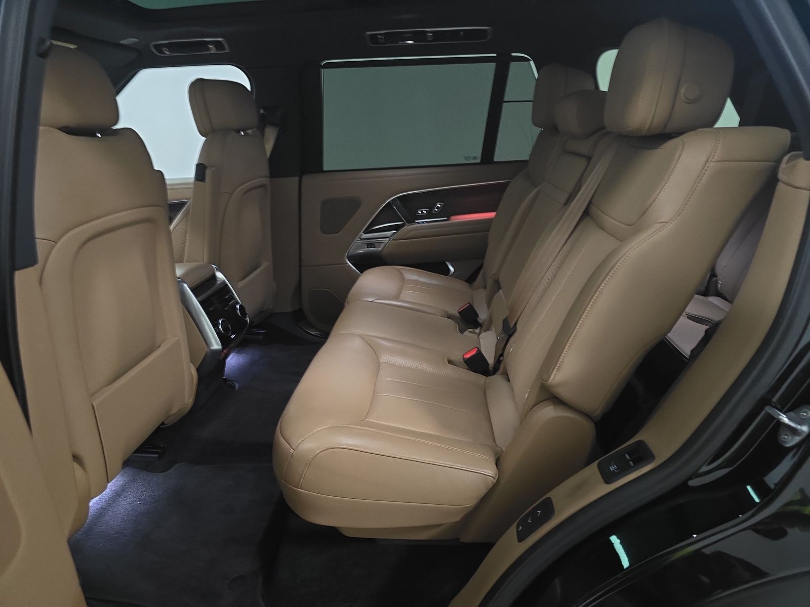 2023 Land Rover Range Rover SE LWB AWD