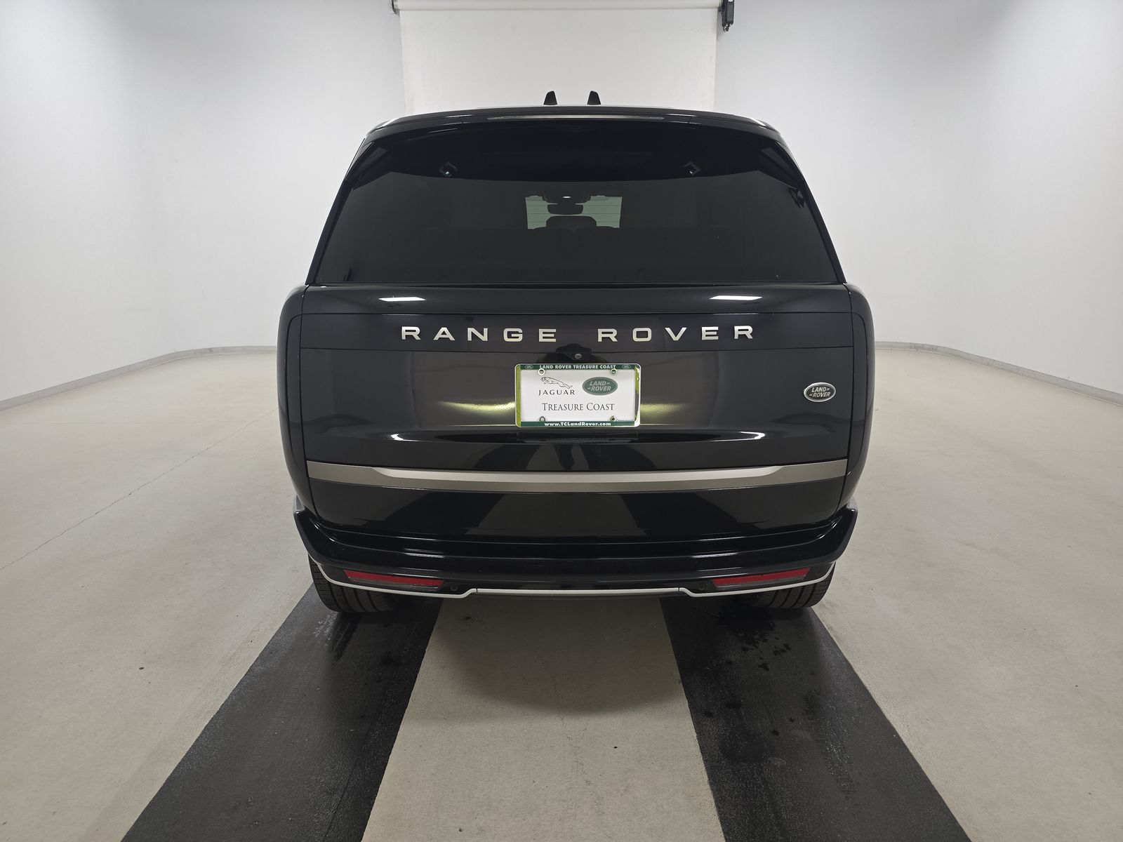 2023 Land Rover Range Rover SE LWB AWD